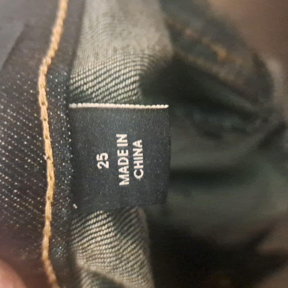 NWT CALVIN KLEIN JEANS - Picture 8 of 9